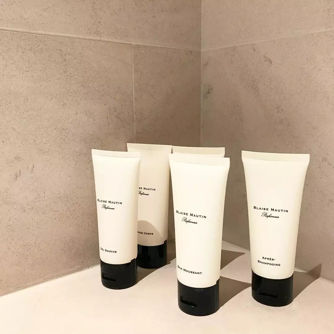 这些酒店里的润肤露、香皂不顺回家｜损失可太大了……