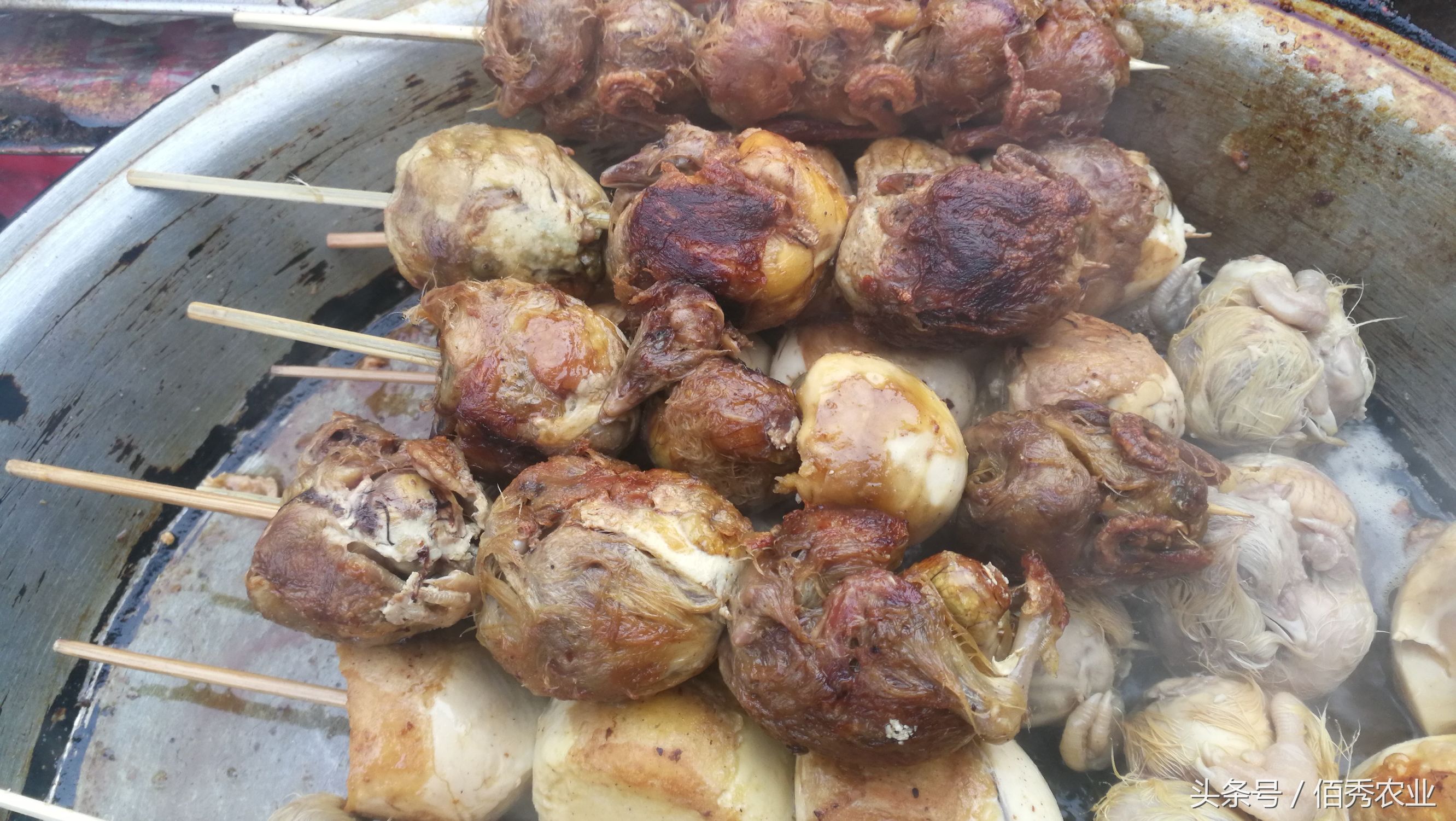 卖东西农村大娘,农村大妈卖的稀罕物