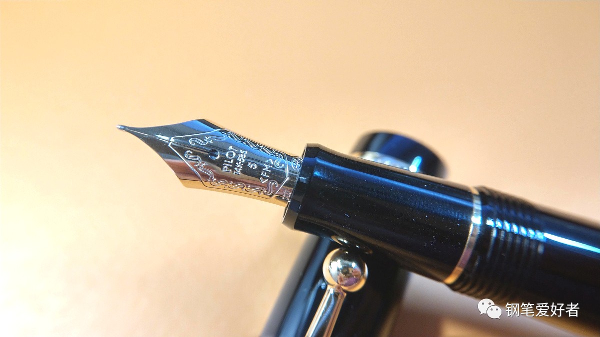 pilot百乐樱花枫叶14k金尖钢笔,百乐74与写乐14k测评