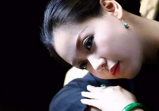 玉器手镯攻略,如何挑选玉的手镯