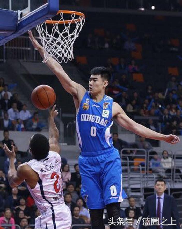 重回东莞连吃技术犯规被罚出场,广东旧将平稳心态才能成大器