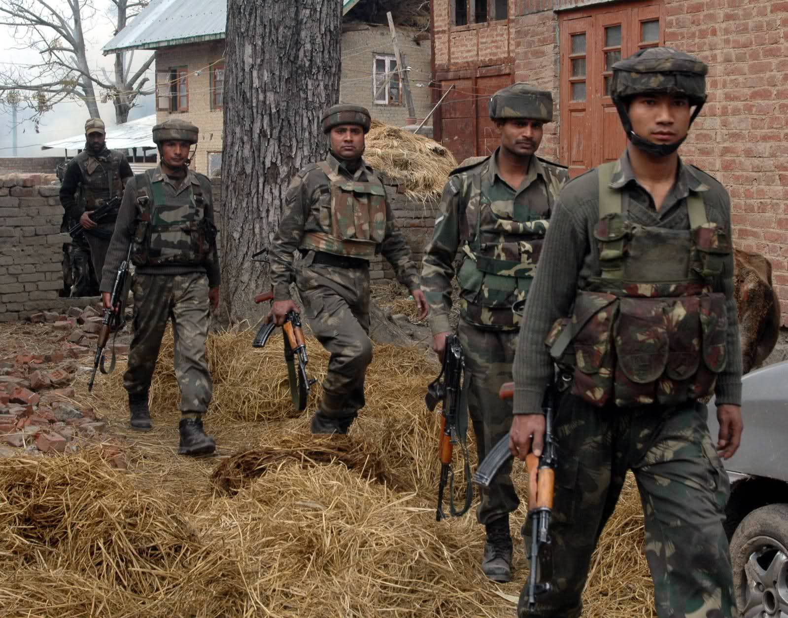 印度国产化步枪,印度进口最新型突击步枪