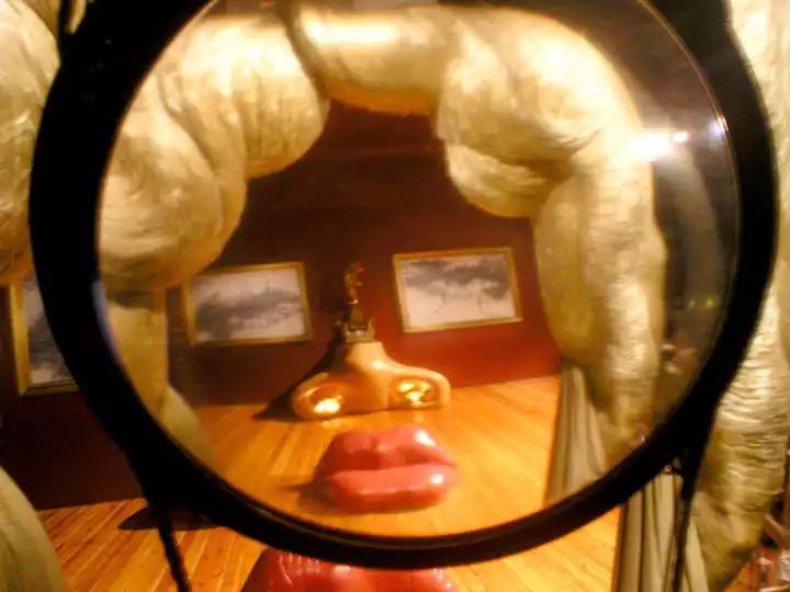 杈惧埄鐨勭幇瀹炰笌姊﹀,姊﹀杩樻槸鐜板疄鍥藉鐭墖