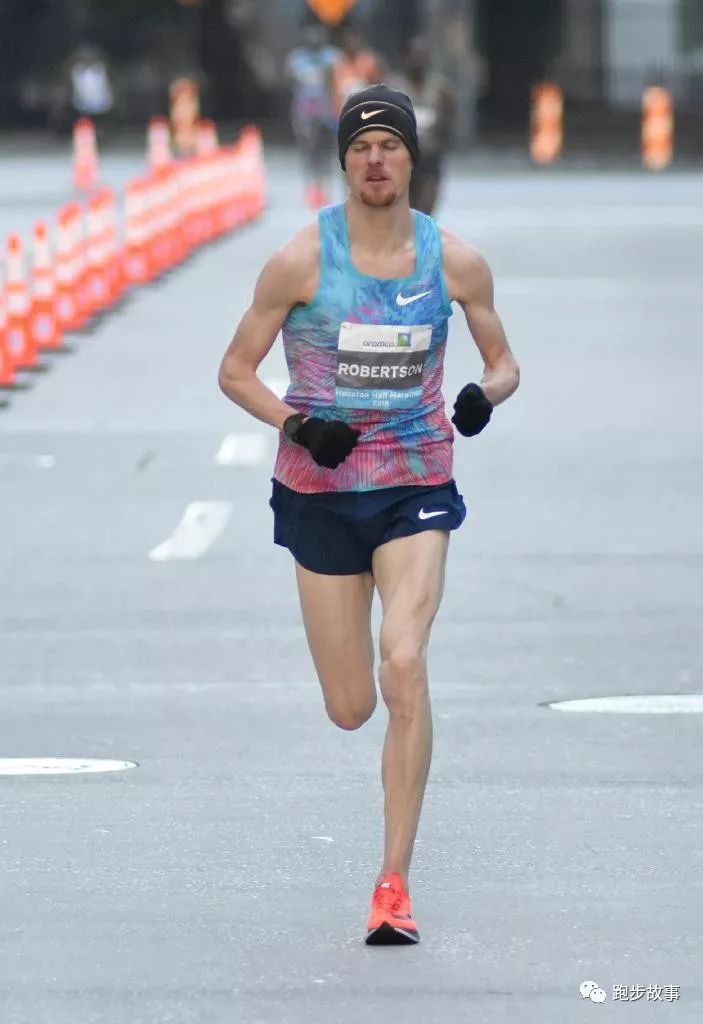 PB59:47和60:01！世界上半马最快的双胞胎