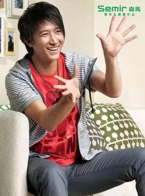 特步班尼路现在怎么样了,特步复古潮流真的吗