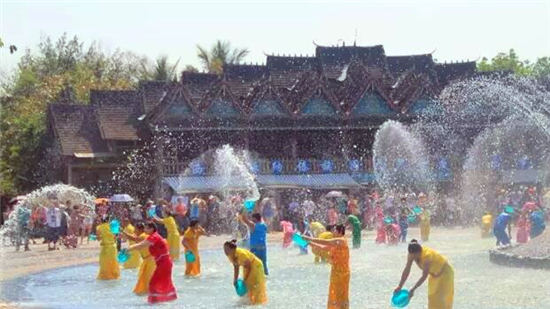 落地自驾云贵黄果树瀑布罗平油菜花元阳梯田西双版纳11日游