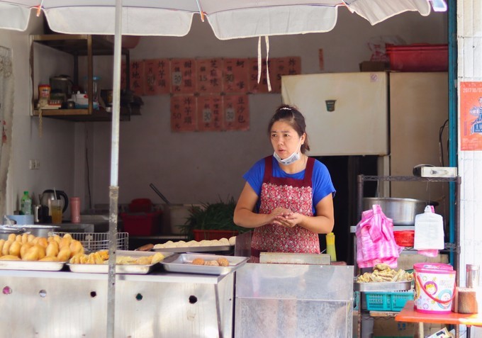关上灯才意识到是黑夜,关上灯才知道它的魔力