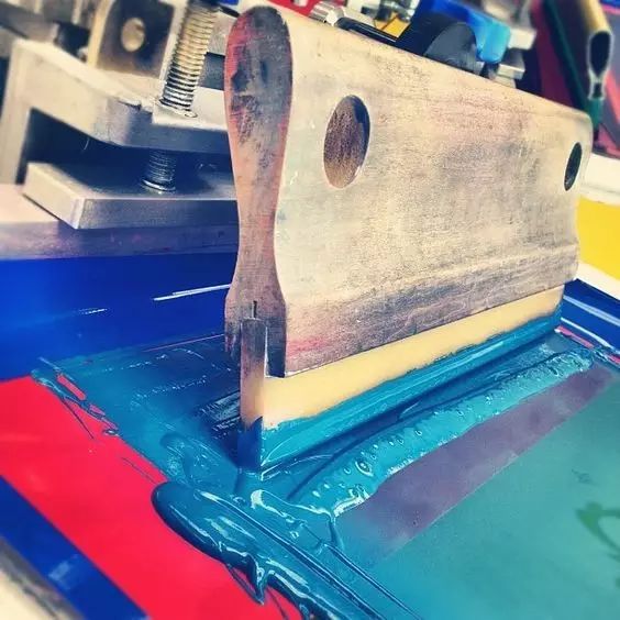 凹凸丝网印刷工艺流程,丝网印刷的工艺流程实验报告