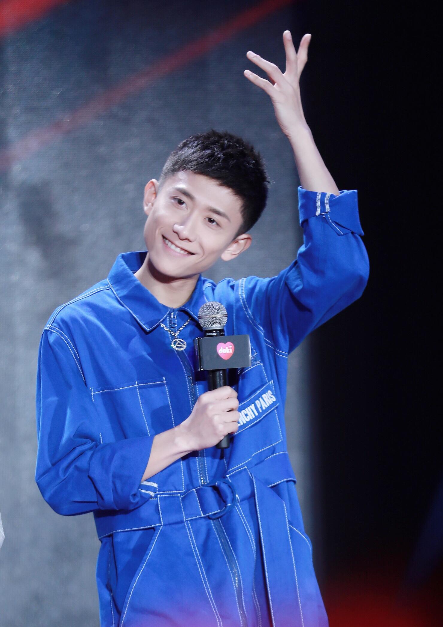 鹿鼎记张一山七个老婆扮演者对比,鹿鼎记张一山版双儿建宁争宠