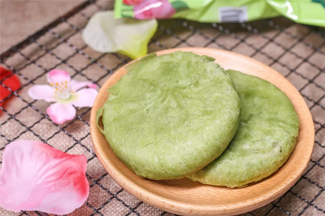 送礼就送鲜花饼,送礼送嘉华的鲜花饼