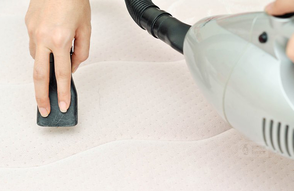 宝宝在床垫上尿尿了怎么处理,宝宝棉被上尿尿怎么处理