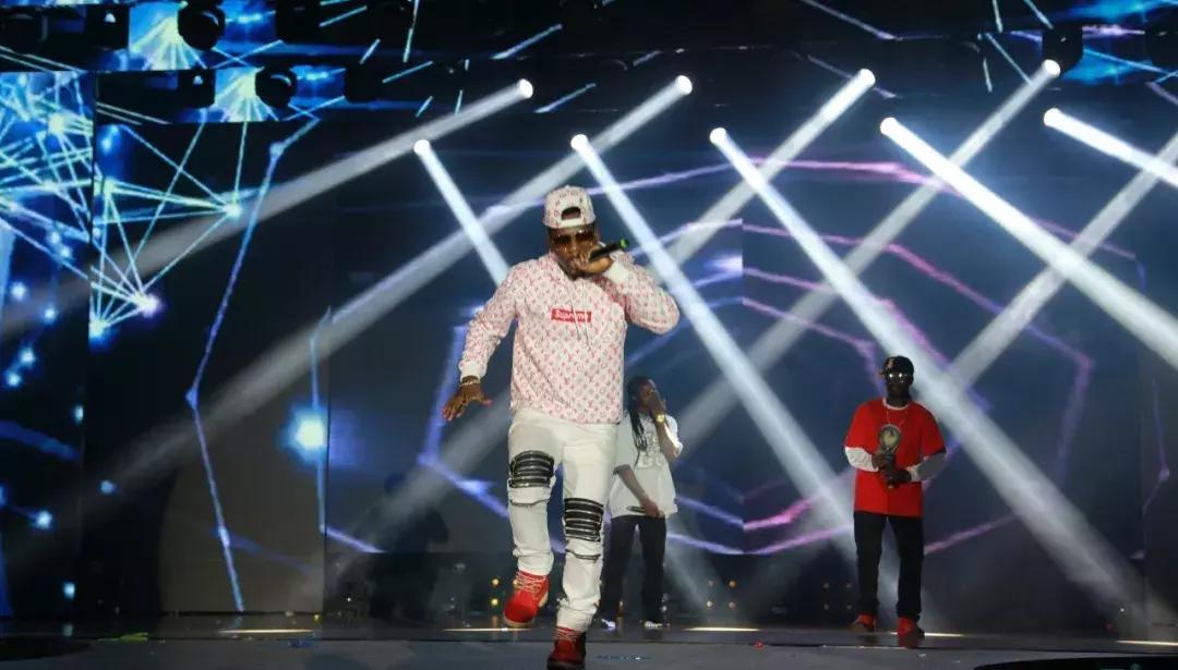 大佟小议现场:美业最豪大舅哥!巨邦国际十九岁生日答谢会召开