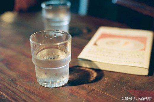 什么方法能解决纯低度粮食酒浑浊,低度白酒浑浊解决方法有哪些