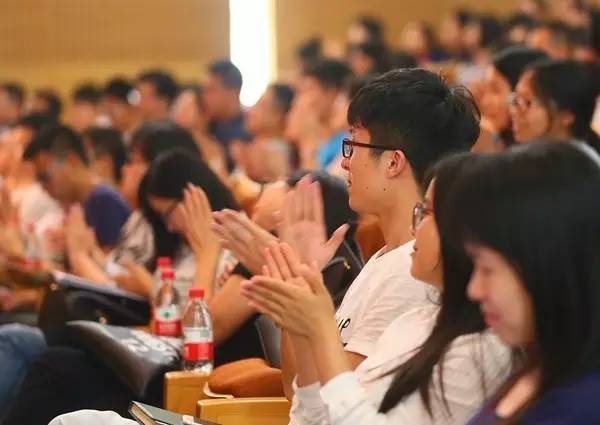 市委书记王蒙徽在厦大说了啥,师生们连连鼓掌