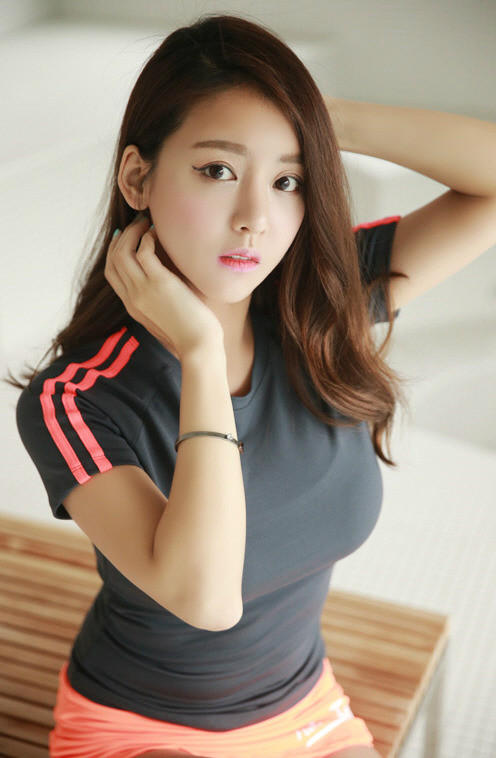 韩服第一阿卡丽,韩国人气模特郑娜利