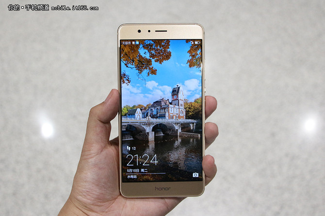 荣耀v8的缺点,旗舰手机性能评测