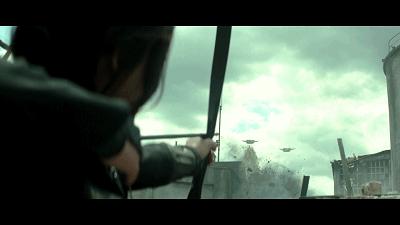 精选GIF图：.还敢说我们国内神剧吗？看看一箭她射下了什么.