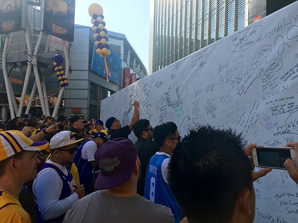 在那48分钟里，他是洛杉矶最爱的黑人