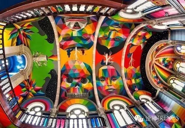 上帝涂鸦：他将废弃教堂变成了彩虹天堂