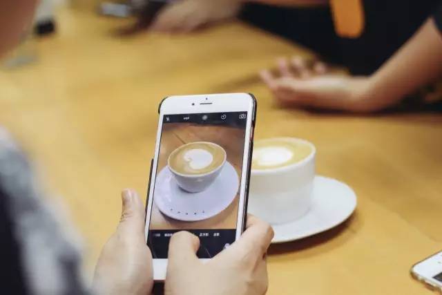 黄小厨说：一杯好咖啡既需要套路又需要真诚～