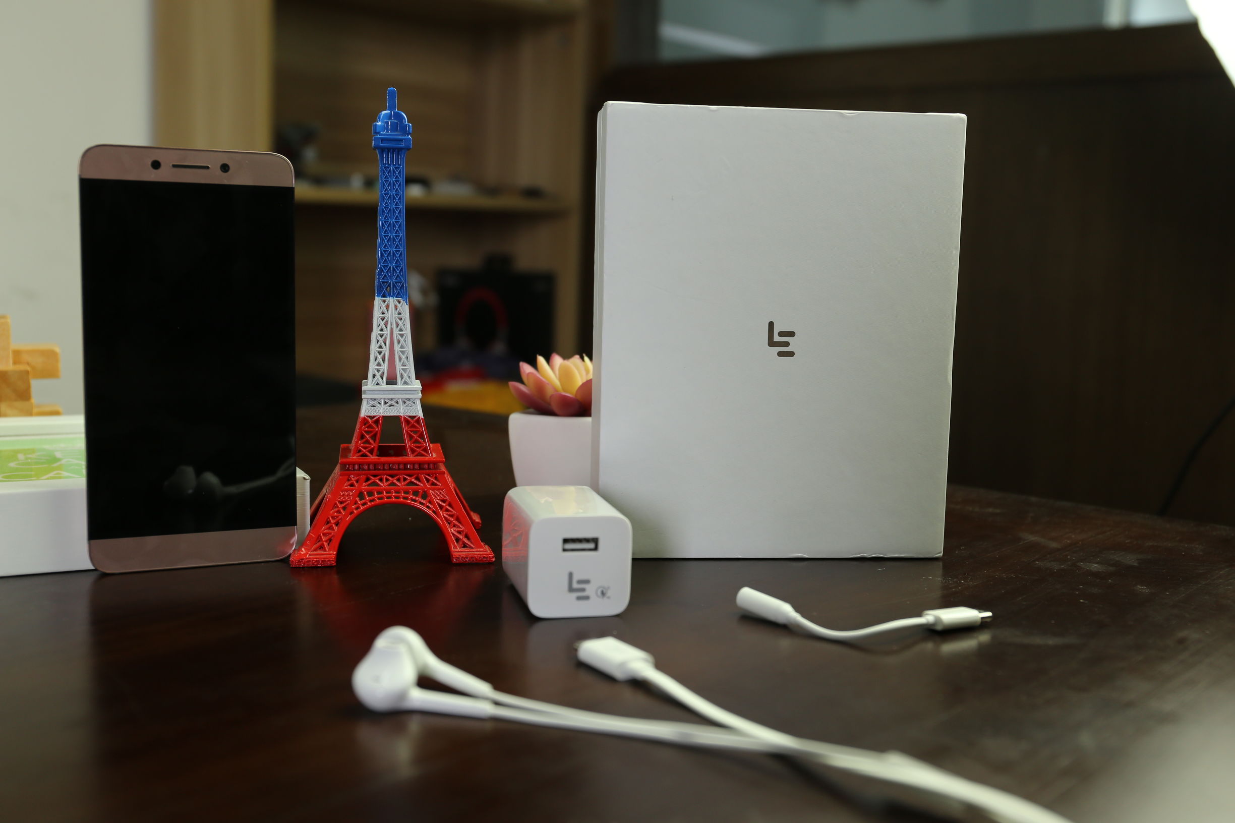 尺有所短寸有所长，乐视手机2真的无敌吗？