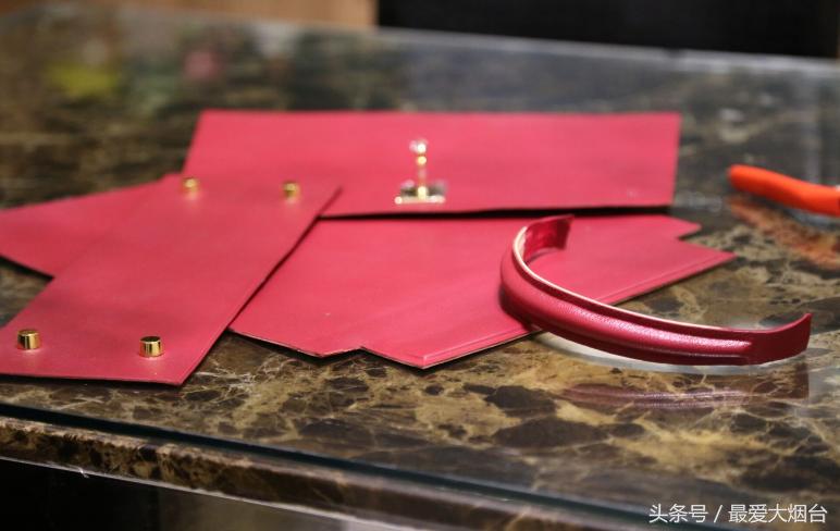 男子自制奢侈品送老婆,男子自制大牌送媳妇