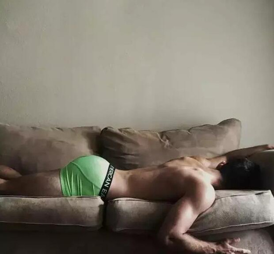 男生屁股翘是种什么体验？锻炼这五个动作一定对你有用！