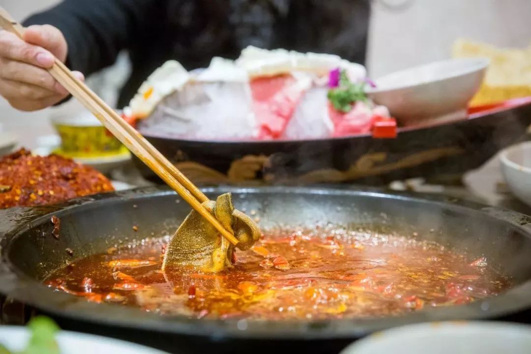 重庆火锅前十强十大必点菜,冬天重庆南山火锅推荐