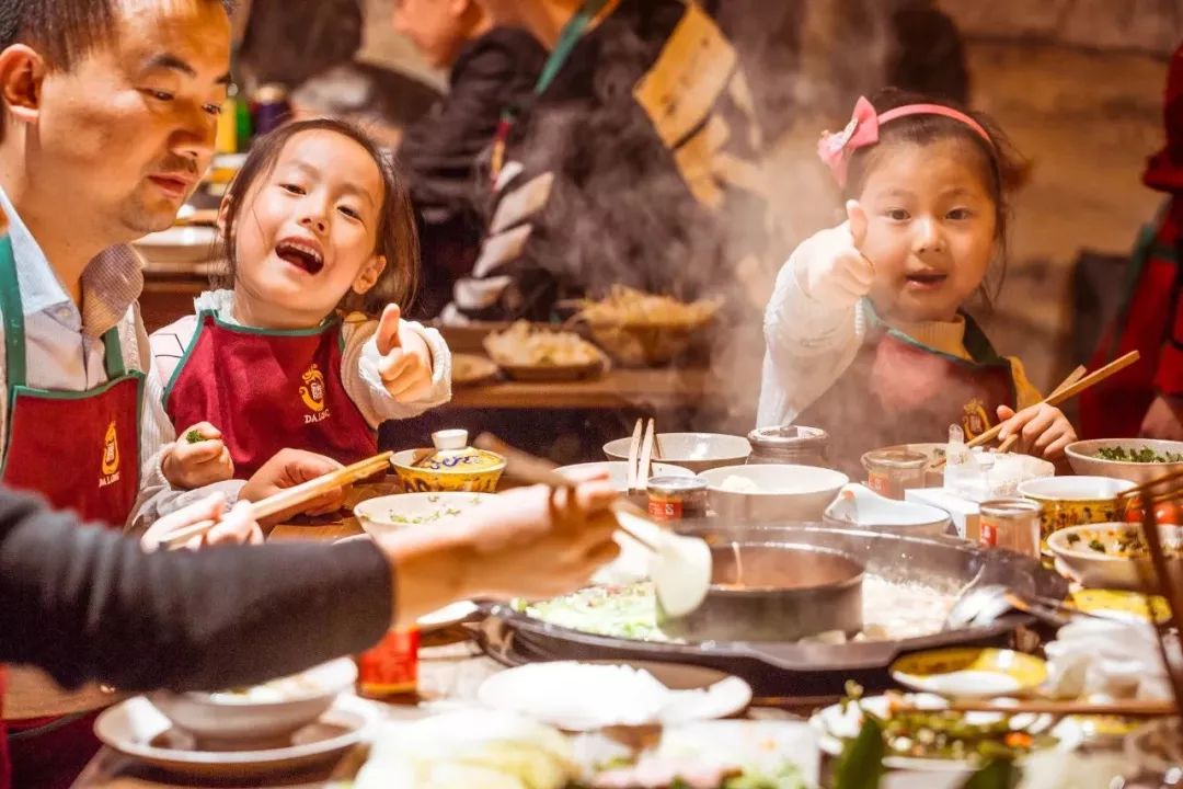 重庆火锅前十强十大必点菜,冬天重庆南山火锅推荐
