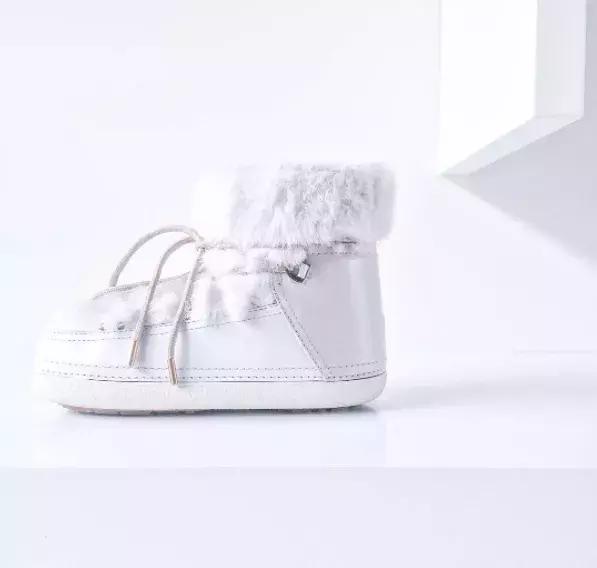 硬底不会塌的雪地靴推荐,今年流行的雪地靴测评推荐