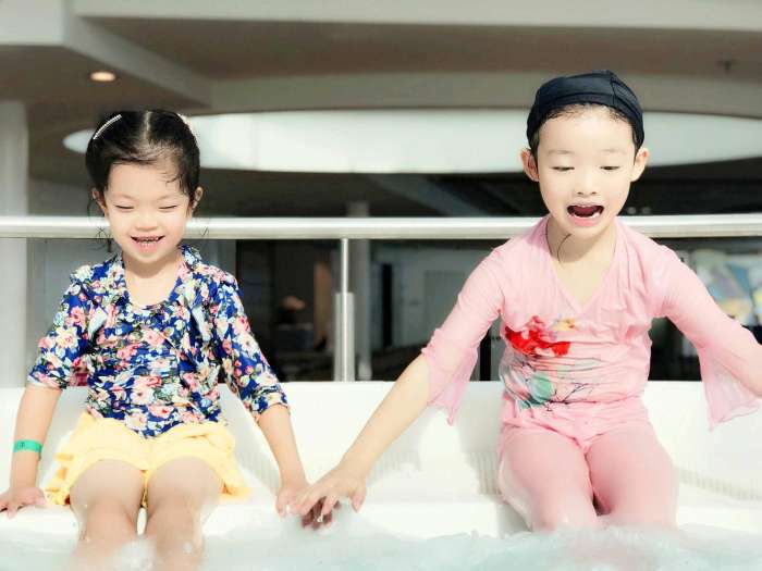 莲二爷美轮环邮——11姑娘的皇家海洋量子号公海飘荡日志