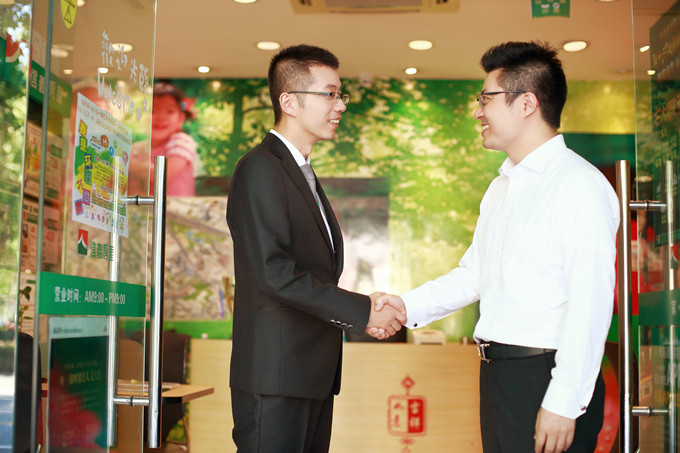 信义房屋5800元高保障月薪招聘应届毕业生