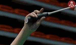 超简单锻炼手臂适合新手,练手臂动作如何不伤手腕