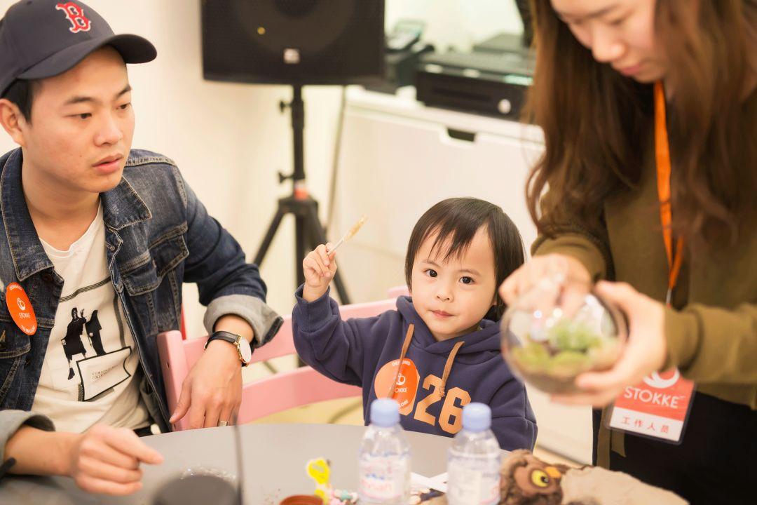 2018别养蛙了！身边的人都变潮爸潮妈了，我可能是个假的90后……