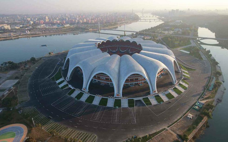 北京鸟巢最多能容下多少人,世界上最大的鸟巢是什么