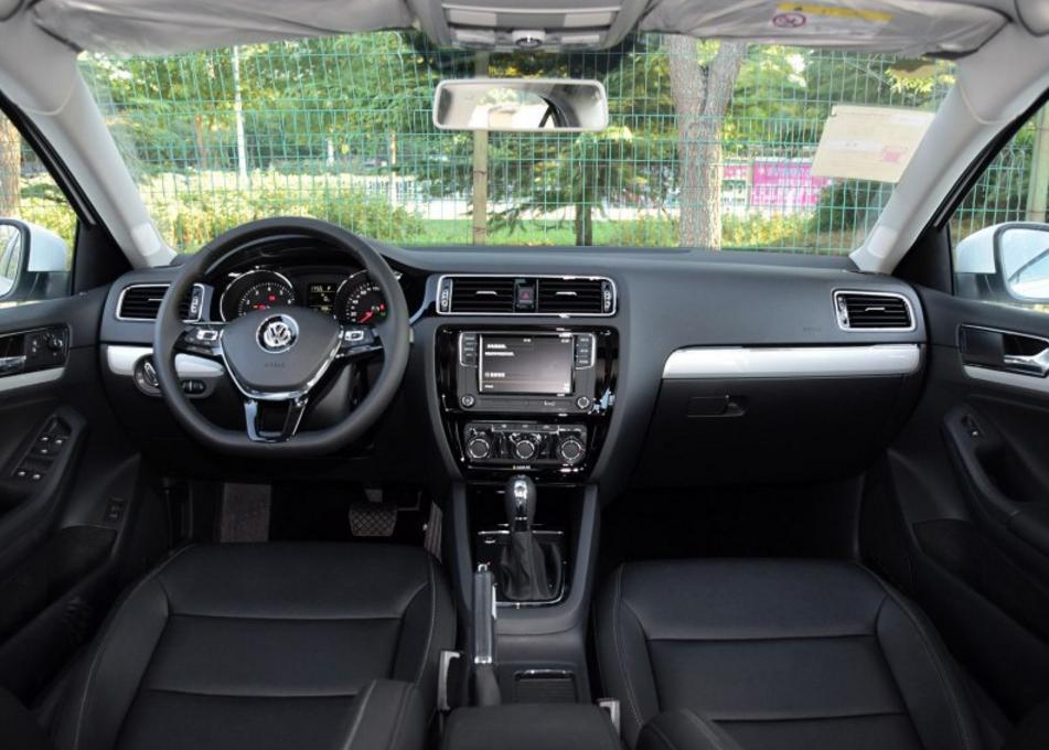 朗逸速腾到底怎么选,朗逸和速腾各自的优缺点