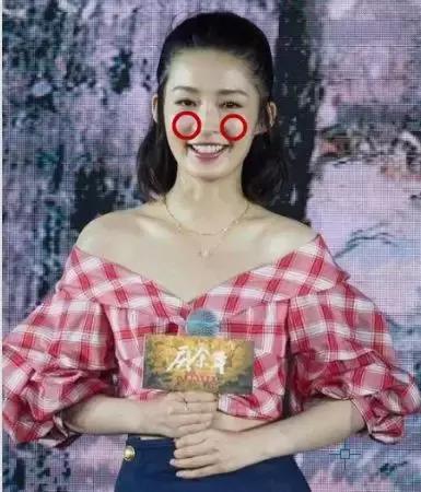 李沁活动把自己P白了N个度，这种肤色不均是不是没救了？