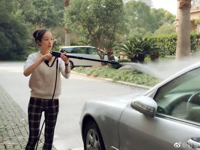 花瓶、炫富……被黑18年的她,如今却凭一档配音节目圈粉无数!