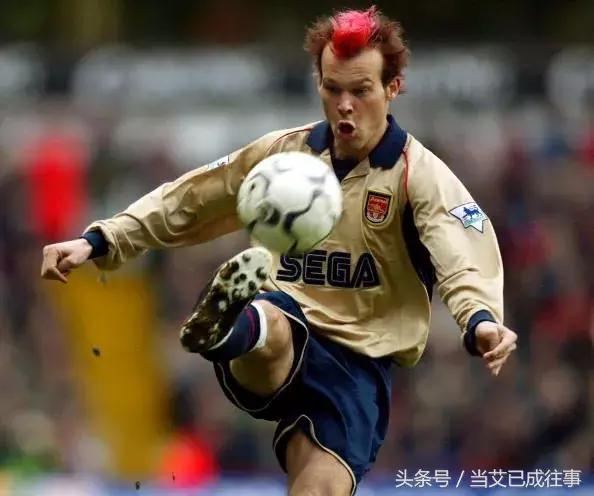 盘点足球运动员的奇葩发型,洗剪吹加个造型