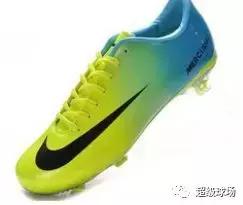 长钉鞋与碎钉鞋的区别,长钉足球鞋和碎钉足球鞋的区别