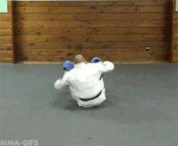 如何翻身把ta压在身下，可能你需要一些让ta俯首称臣的技巧！