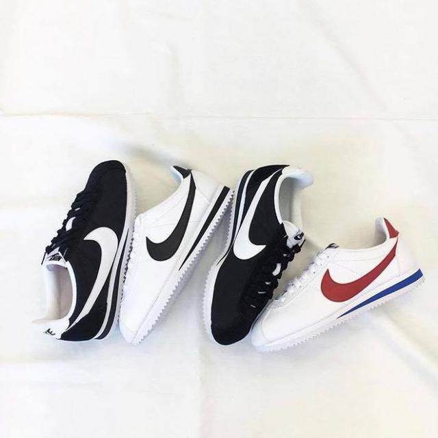 百搭球鞋1000元以内,颜值高又百搭的球鞋推荐