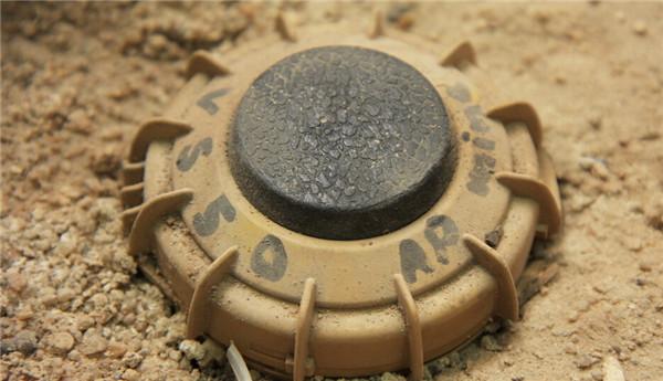 如果踩到地雷有办法吗,踩到地雷真的可以自救吗