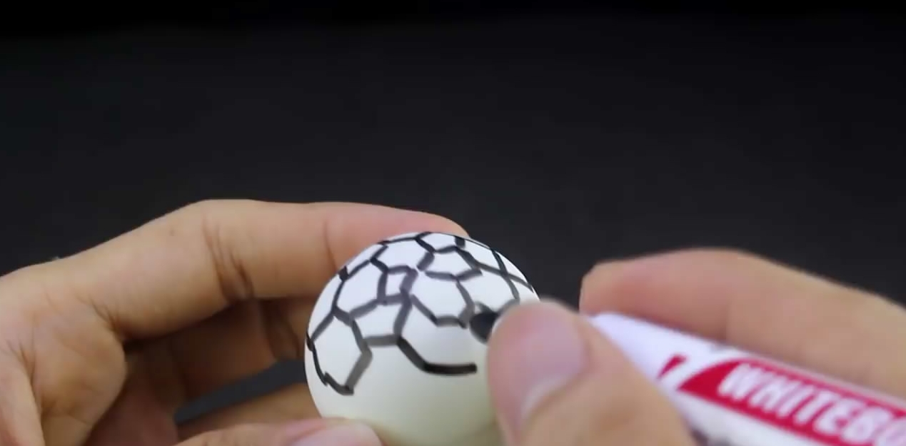 瓶盖足球,用瓶盖自制足球