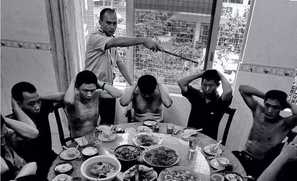 岛读读后感,县域黑社会的生存之道