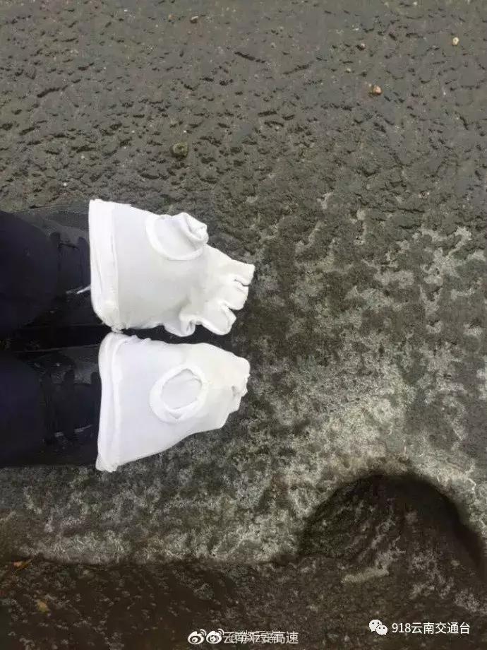 比起堵车、事故，朋友圈里的这些更值得关注……