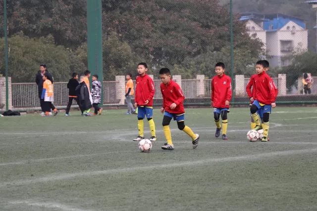 奔跑吧少年幼儿足球联赛,奔跑吧少年足球比赛恩施