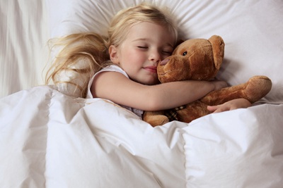 宝宝坐车晕车后有什么表现,春运晕车怎么办教你一招立刻解决