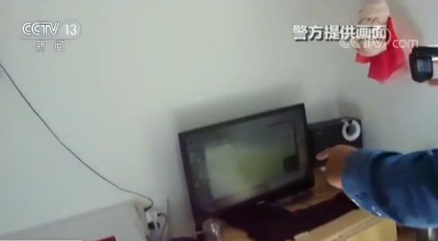 倒票者研发软件手握50多万12306账号加价倒票获利数十万快看