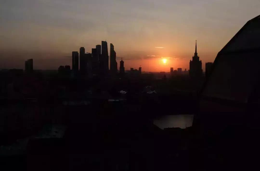 我去了一趟俄罗斯，那里有这个宇宙间最高的审美和康熙大帝的美食